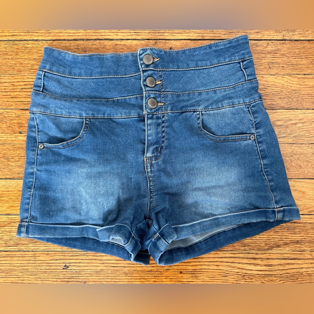 High-Waisted Shorts from Tinseltown